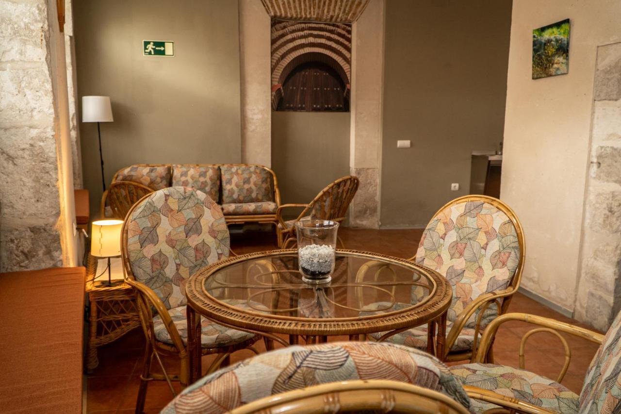 Albergue De Cuellar Exterior photo