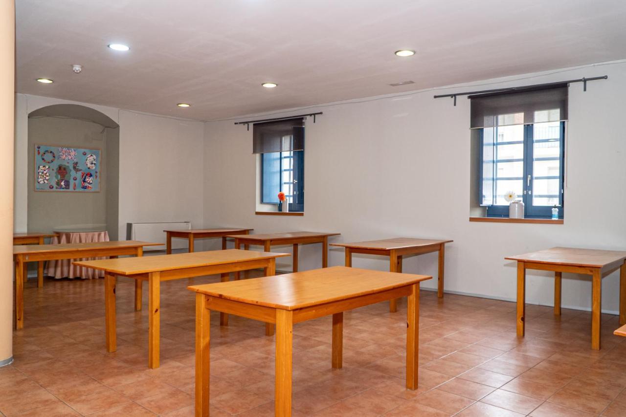 Albergue De Cuellar Exterior photo